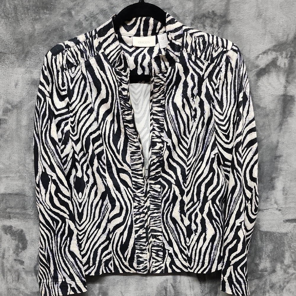 Chico's Black and White Animal Print Jacket sz 0 (XS)